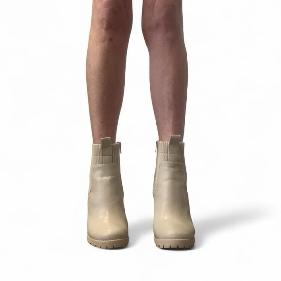 BCBGeneration Prali Chelsea Taupe Block Heel Size 8.5 - Picture 3 of 6